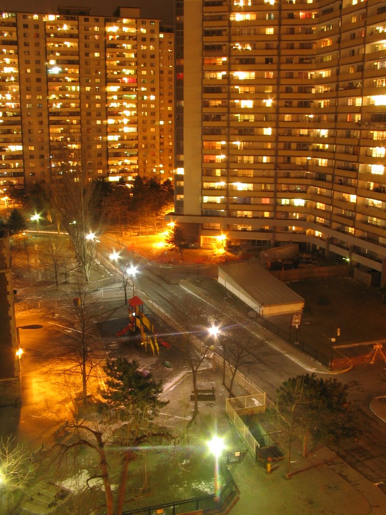 St. James Town, Toronto - at night by ryemang