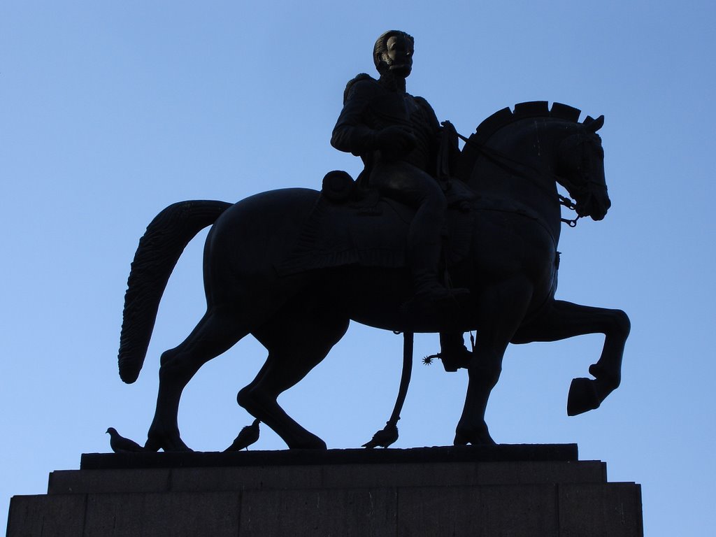 Monumento de Jose Miguel Carrera by SERGIO LÓPEZ RETAMAL