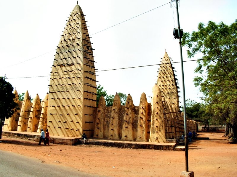 Old mosque... (Bobo-Dioulasso, Burkina Faso) by Ihave5penises