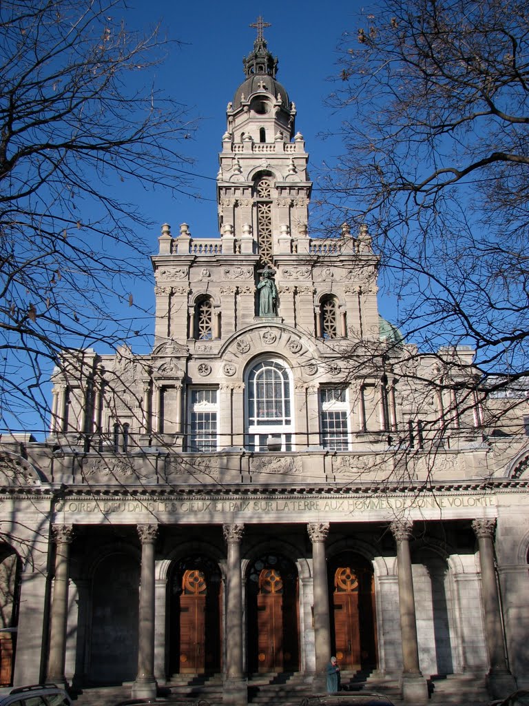 Église Saint-Enfant-Jésus (Montréal) by © 1001 églises