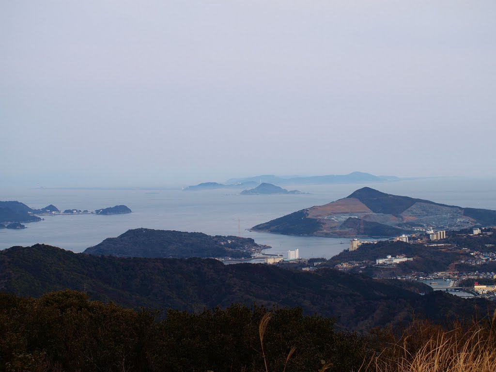 View from Mt. Asamagatake over Toba to Iragomisaki by rkossler