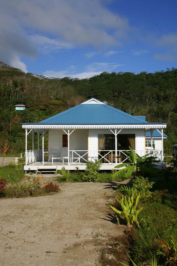 Opoa Beach Hotel‎, Raiatea, Archipel de la Société, Polynésie française, France by Hans Sterkendries