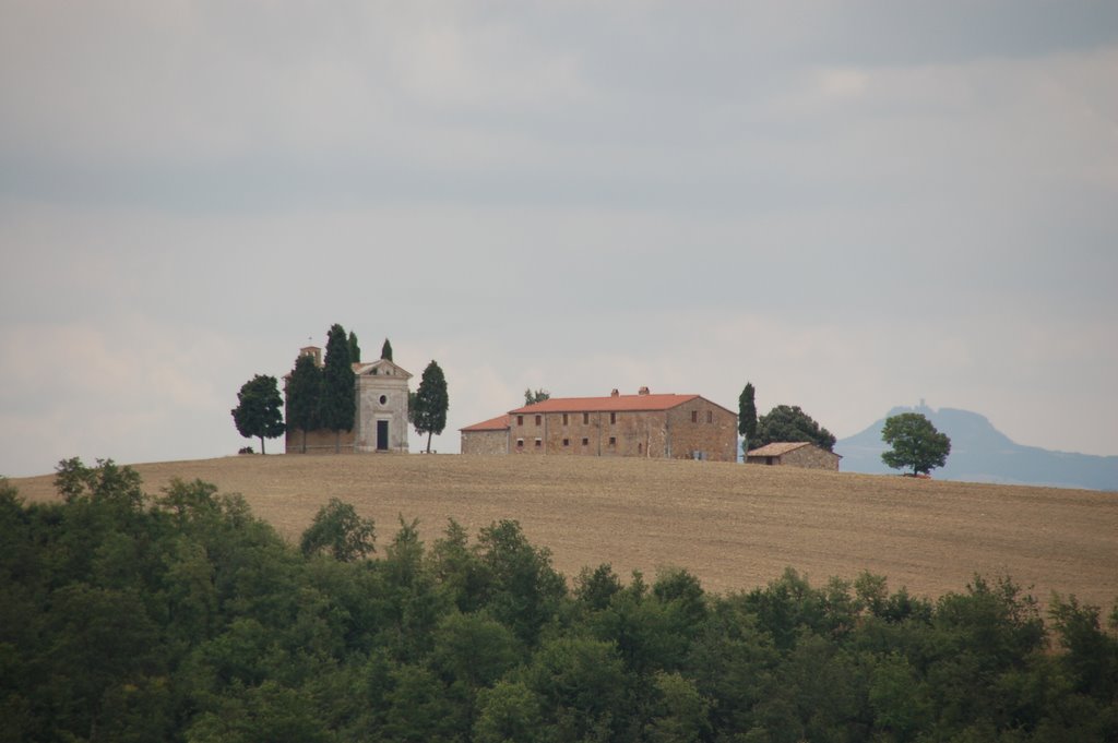 Near Pienza, Italy by flora773