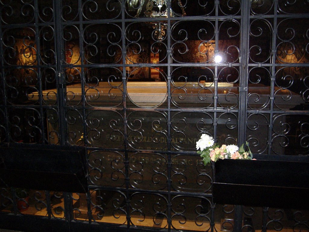 Sepulcro del Santo Fray Leopoldo en Granada by jaequelier