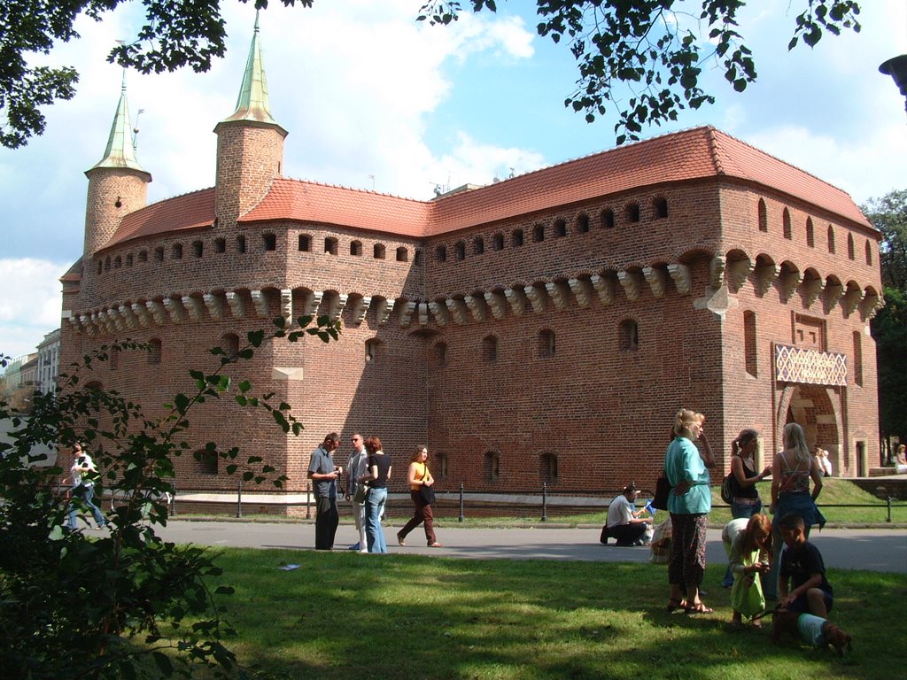 Pologne - Cracovie - la barbacane by Christian Baume