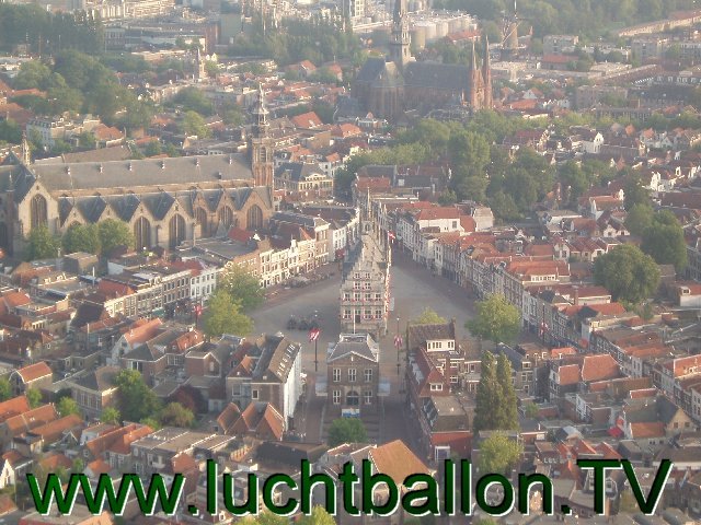 Kaas markt Gouda by ballonvaart