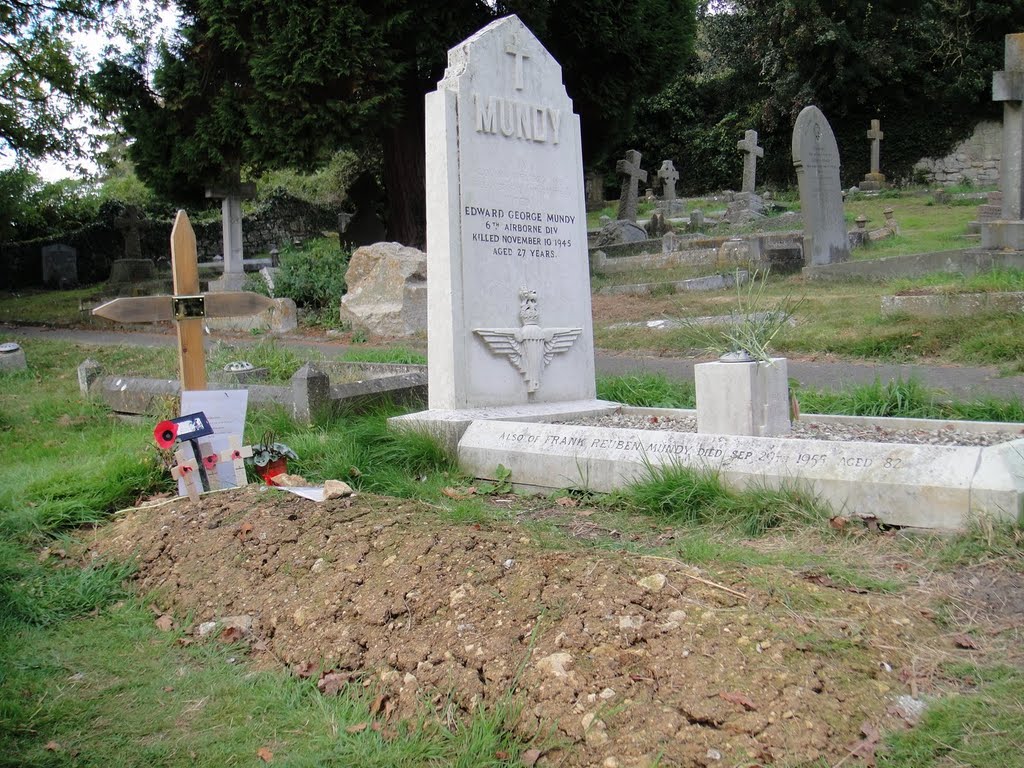 The Tomb of Harry Patch, 'The Last Tommy' by moshirito