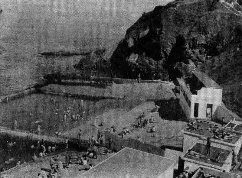 Naylors Cove, Bray, 1968 by John Kavanagh