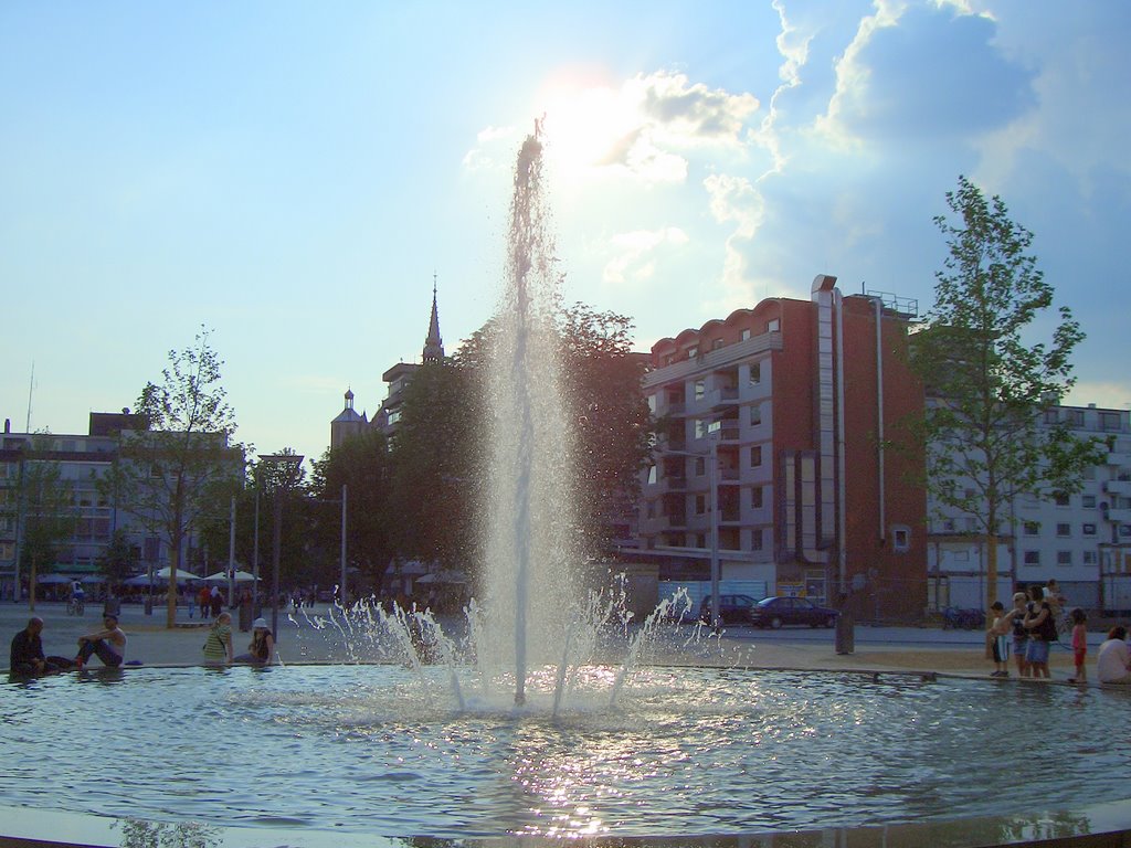 Brunen vor den Schloss-Arkaden by Gerd.Schliephake