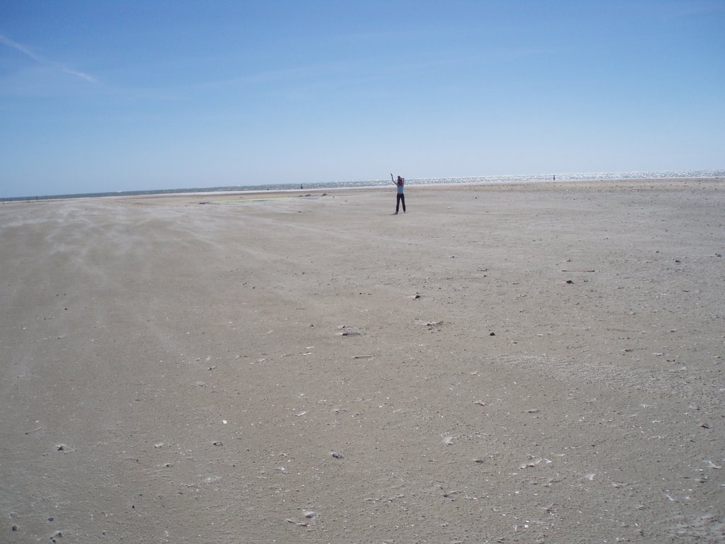 Endless beach in Blaavand by akazbegi