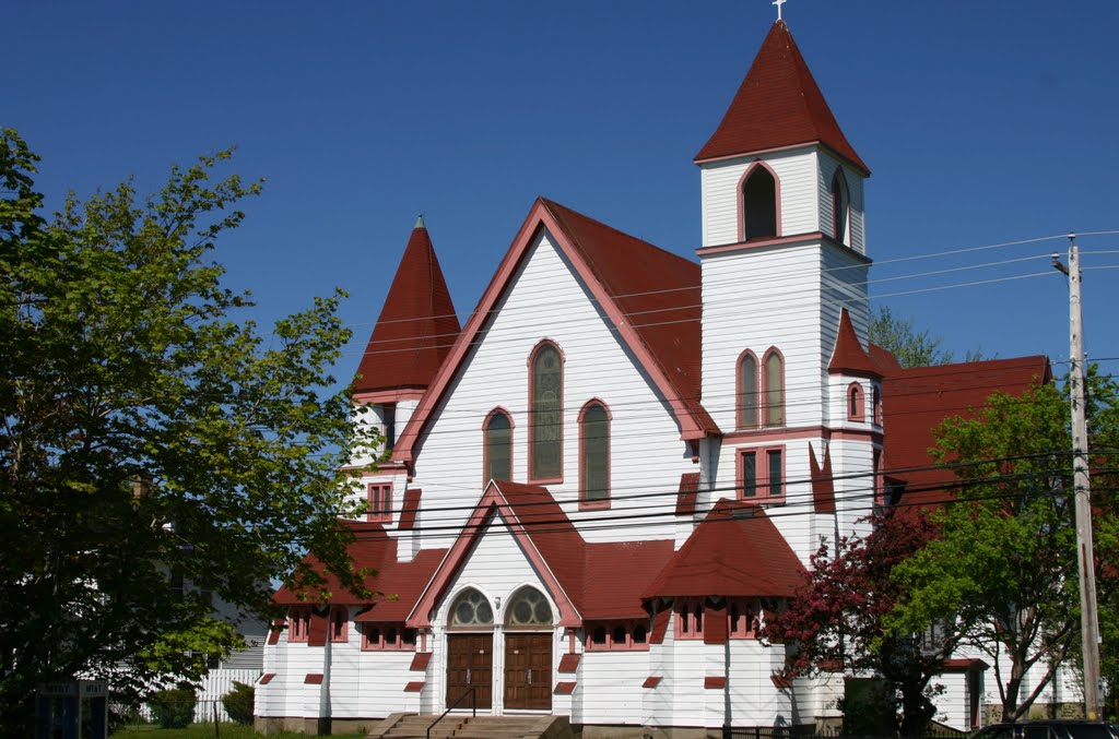 Church in Commercial Street by frisianchris