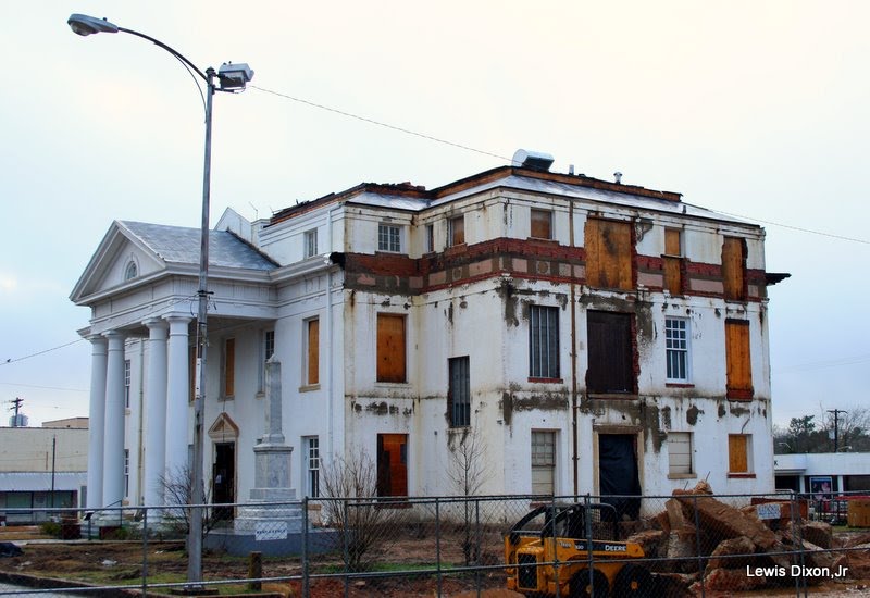 Cass County Courthouse Linden, Tx by Xonid1