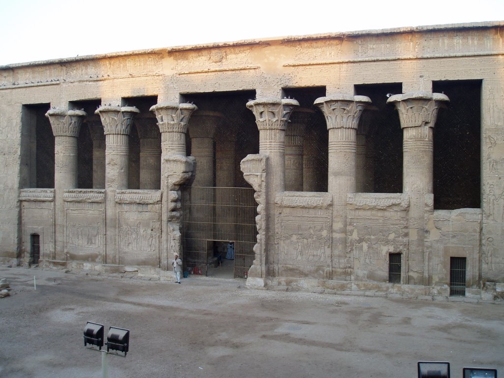 Temple in Esna by sade