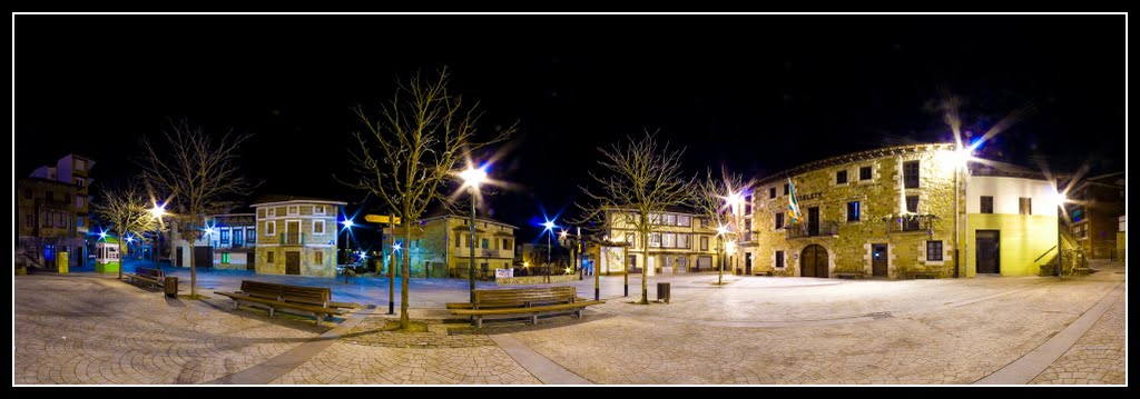 Askatasuna Plaza (LARRABETZU) View on SPI-V: "http://fieldofview.com/flickr/?page=photos/10811925@N04/4420317309&tags=equirectangular" by Saki.axat