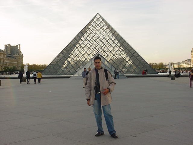 Louvre by pepega