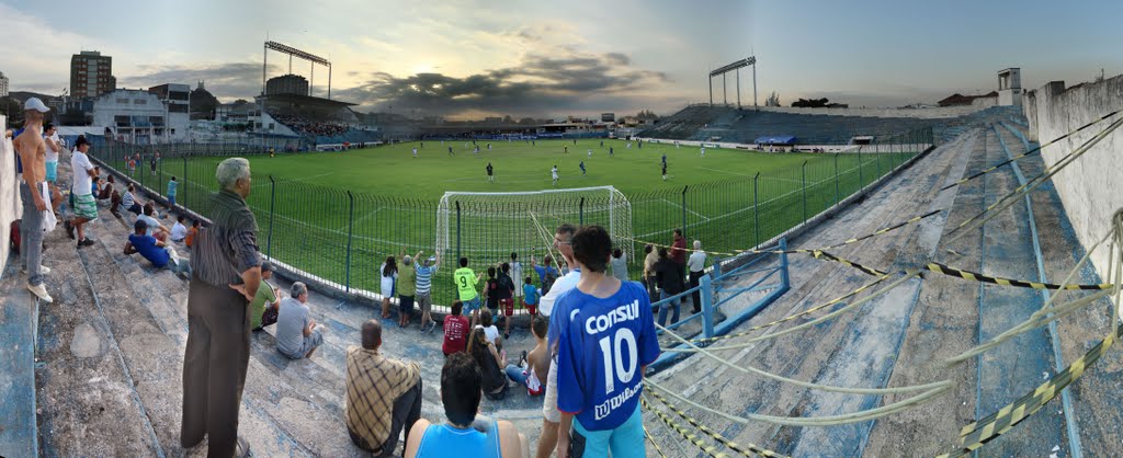 Estádio Mourão Filho - Rua Bariri - Olaria Atlético Clube by Vitor Rodrigo Dias