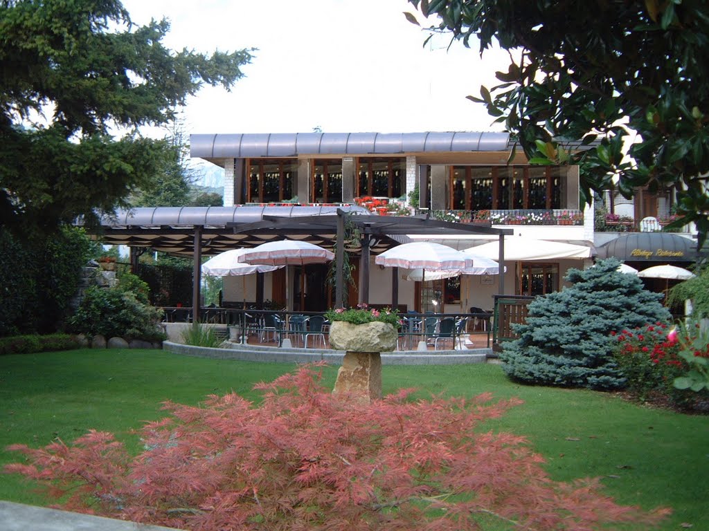 Al Giardino fanna veranda bar by insana85