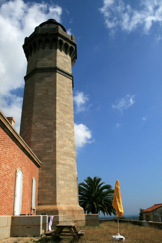 Le phare d'Alistro by GillesTalon