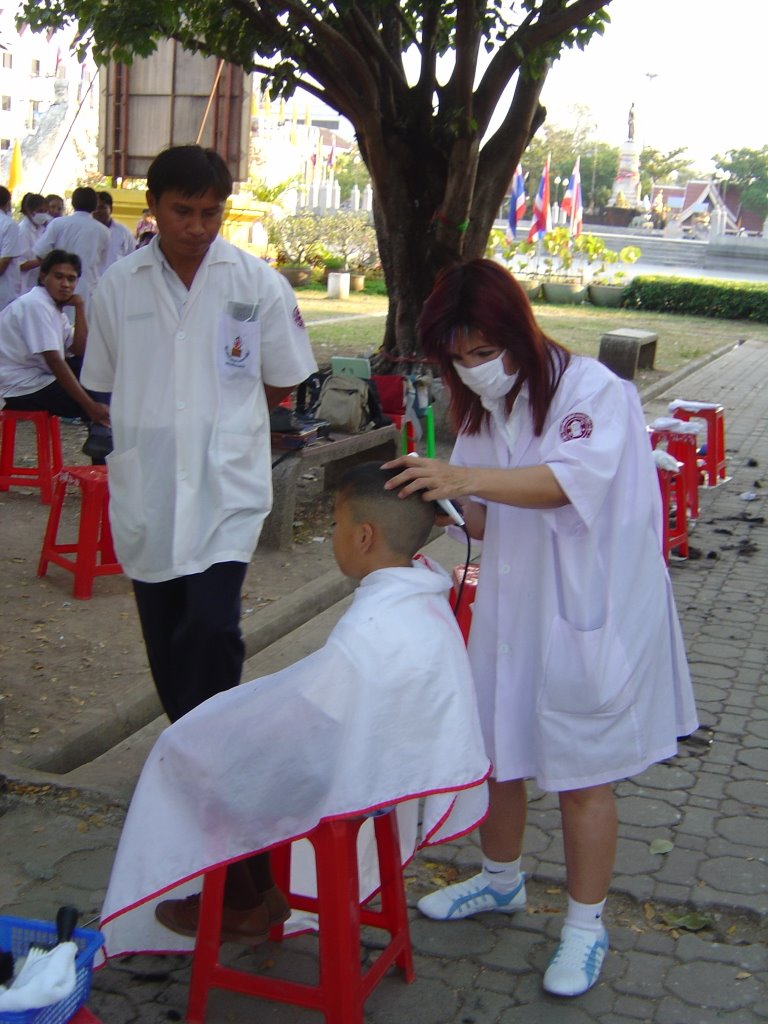 Thailand Isaan Korat free Hair Cut on Wednesday's by chezandy