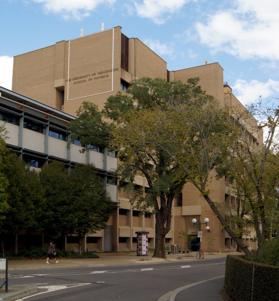 School of Physics, Melbourne University (2010). The Department of Natural Philosophy was established at the University of Melbourne in 1882. The name of the department was changed to the School of Physics in 1945 by Muzza from McCrae