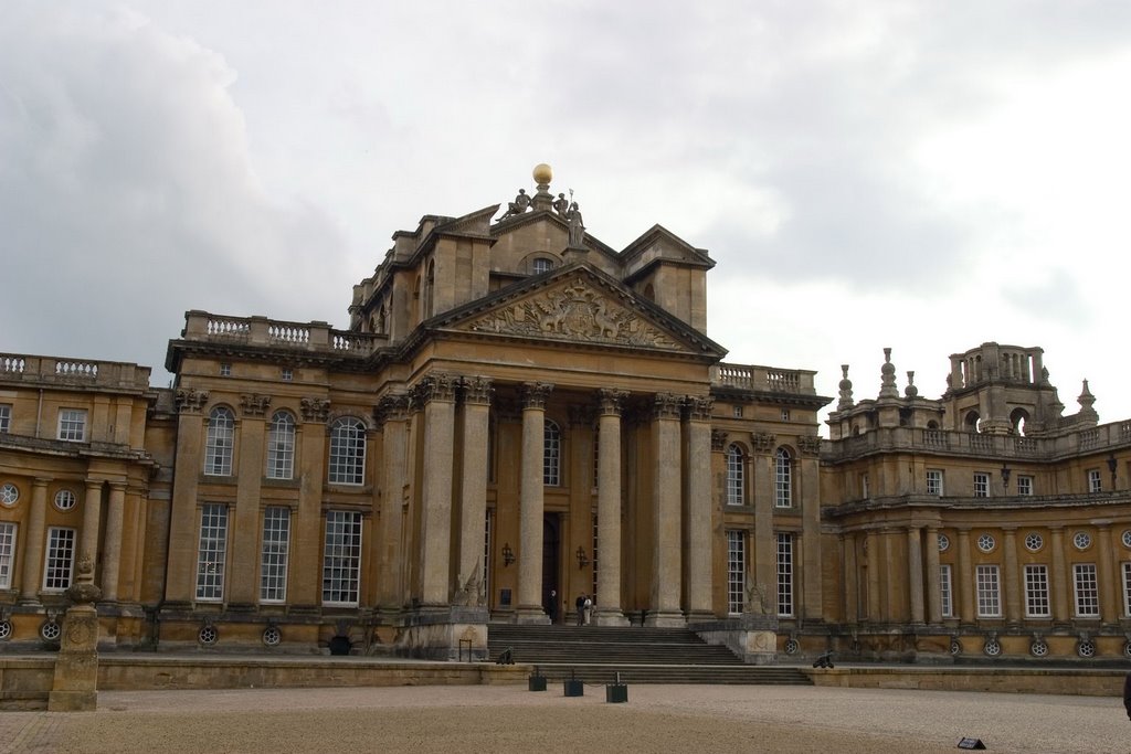 Blenheim, UK by pheelyli