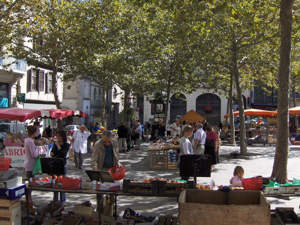 Carcasonne. Markt_2009-09-15 by Martin Dudle-Ammann