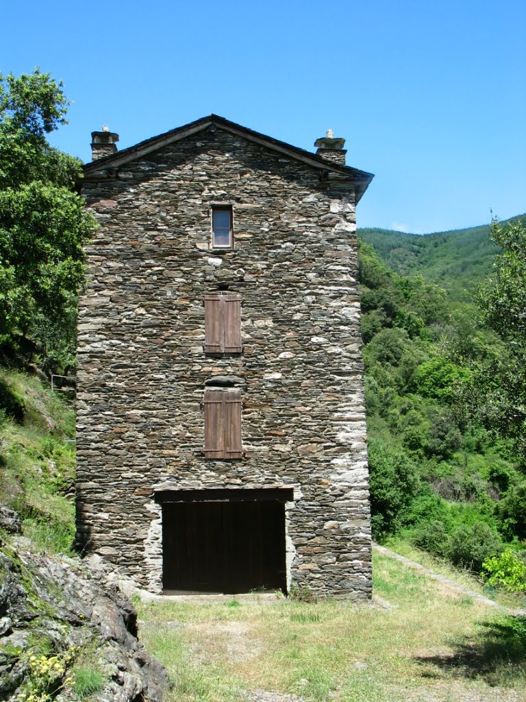 Magnanerie de La Roque by jacquemy