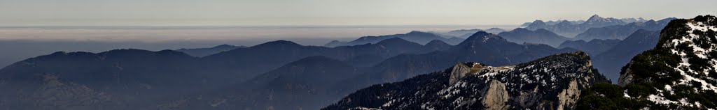 Benediktenwand, Blick nach Nordosten by JustforFun