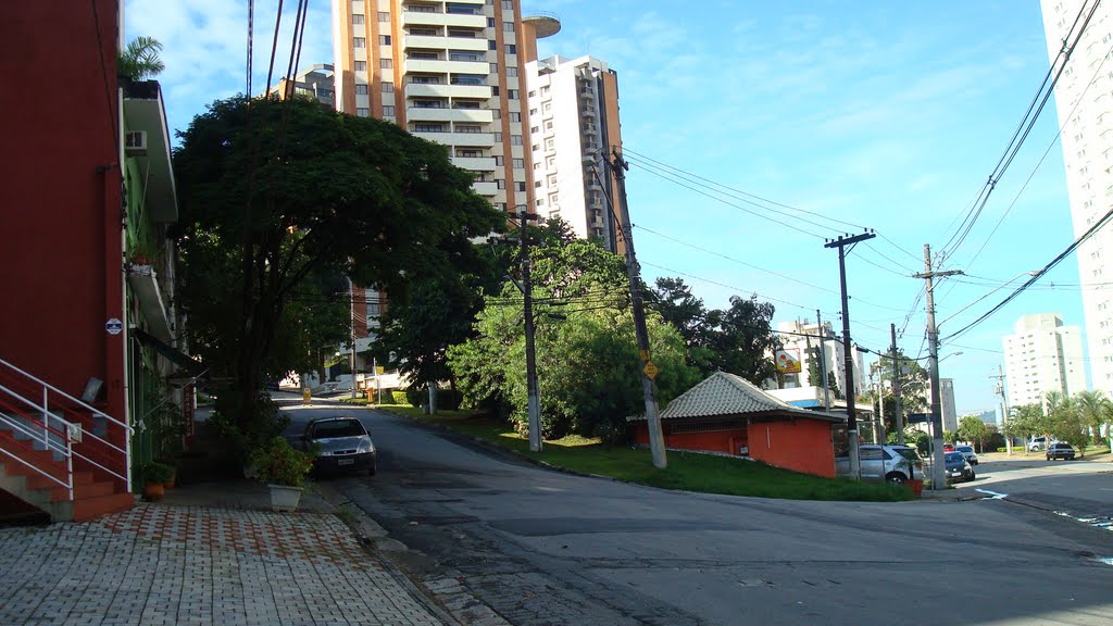 Esquina Rua Germano Ulbrich com Ramon Urtiza. by guto1606