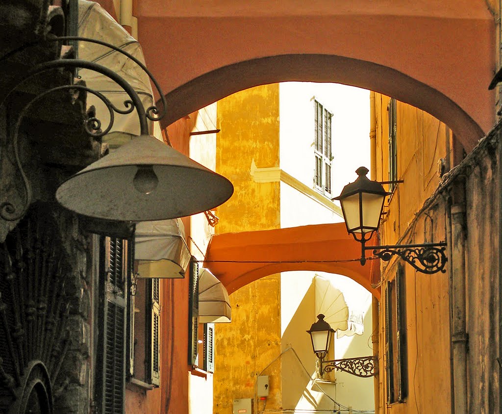 San Remo 11mar10 The alleys and streetlights in old town by esseil