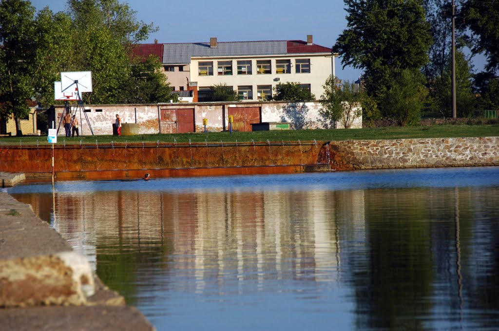 Gradska plaza i jezero u Vrscu by Teča sa Dunava