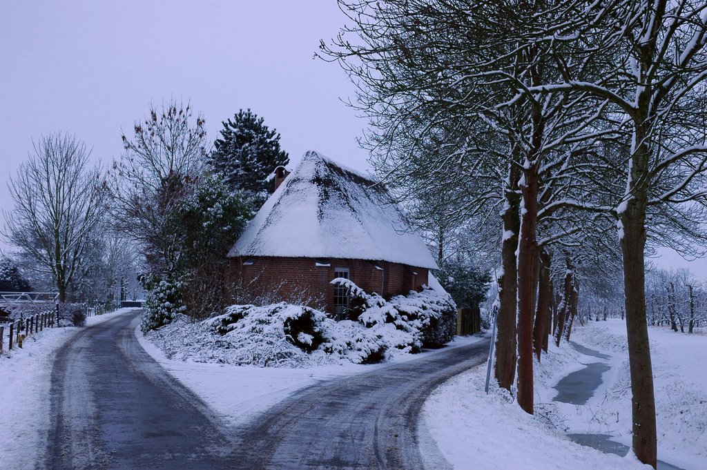 Kapel Helsdingen in de sneeuw, Vianen, Nederland by Vos2007