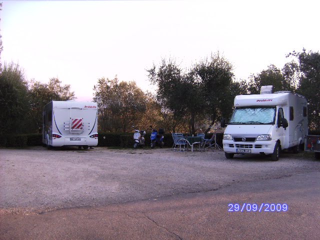 Campingplatz Florenz by Karl-Heinz Fuchs