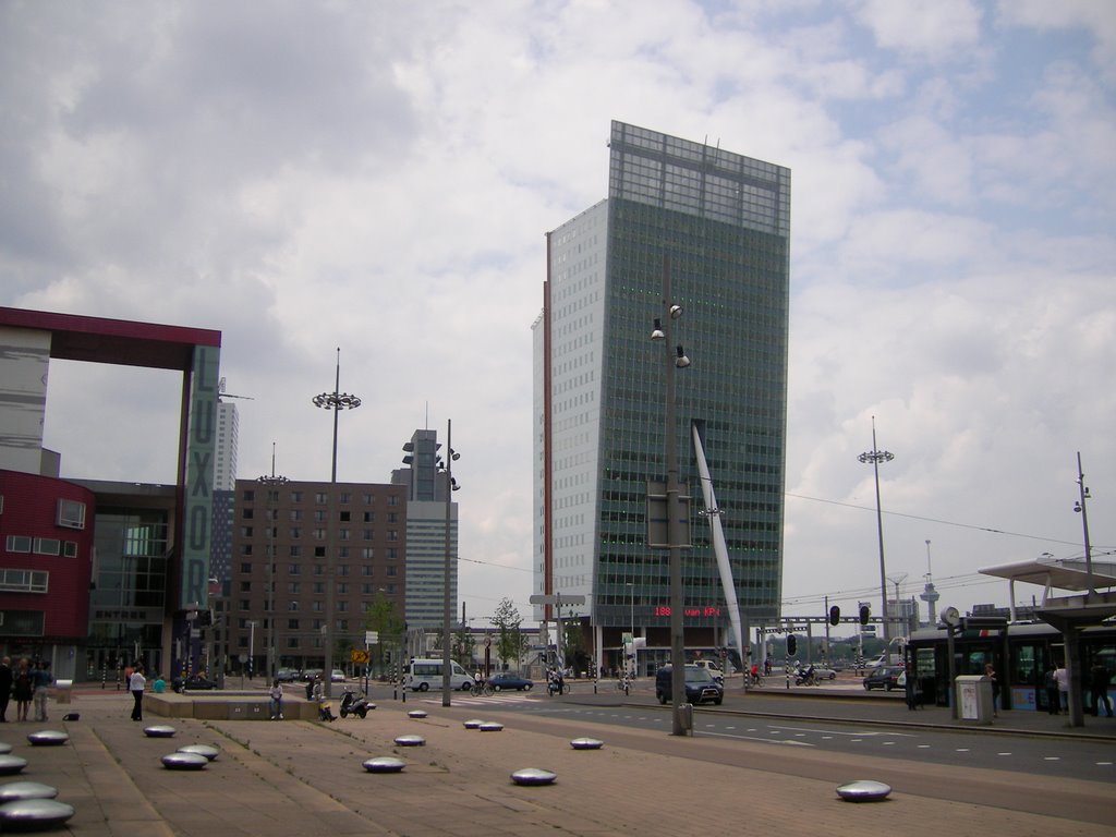 Wilhelminaplein - Rotterdam - Holland by Leo Roubos