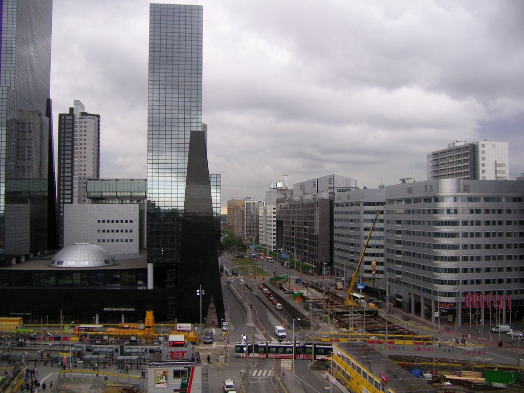 Weena From Groothandelsgebouw - Engels - Rotterdam - Holland by Leo Roubos