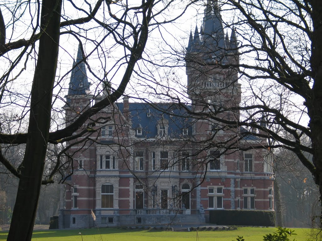 Schouwbroek-castle at Vinderhoute (Lovendegem) by herwigvandamme