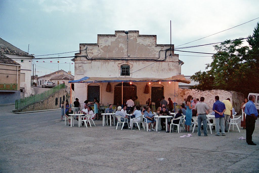 Bar en Garcinarro by Michael Jean Claessens