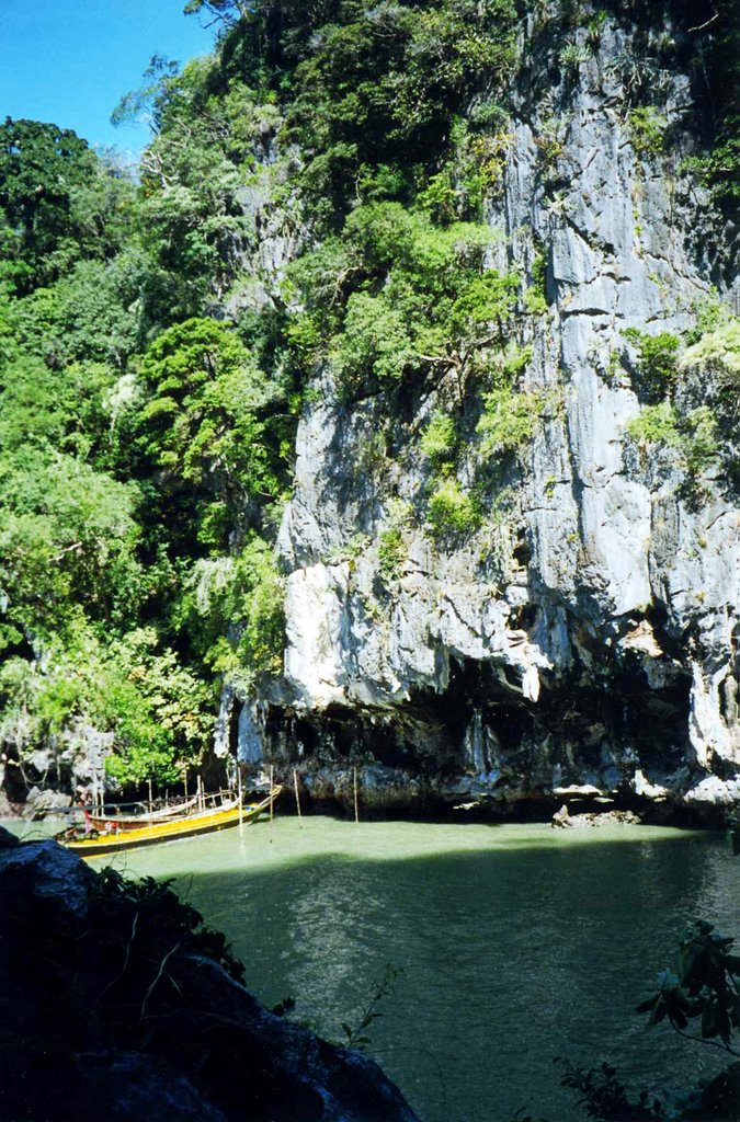 James Bond island by shivo