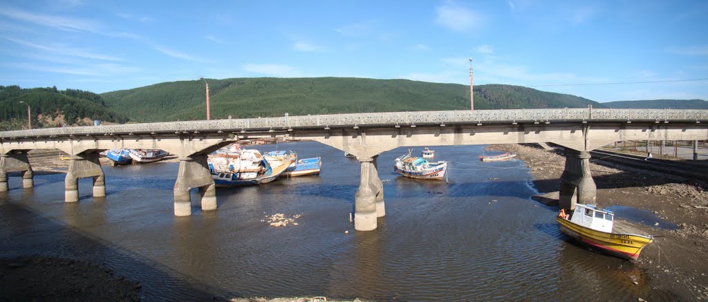 PUENTE Y BOTES by MANUEL MARDONES