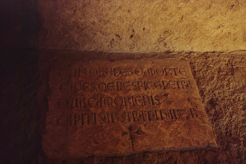 Sulla soglia, Eremo di Montesiepi, San Galgano, agosto 2000 by Marco Ferrari