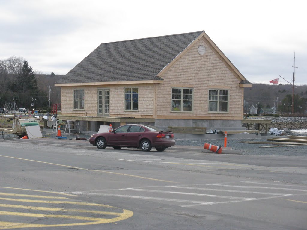 Visitor Information Centre, beside Mersey River, Liverpool Nova Scotia by tunamackeral