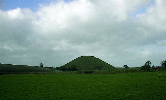 042 01-28 Silbury Hill from Long Barrow by ©Toodleberry