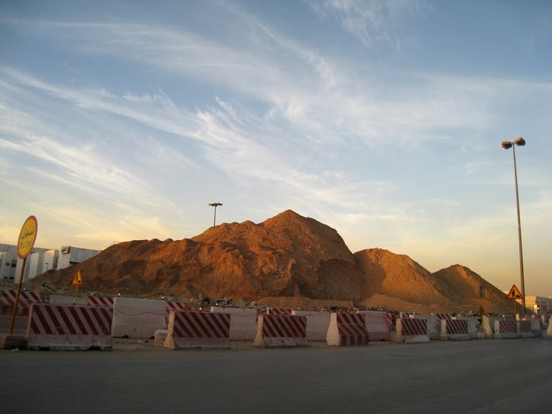 King Abdullah Road under construction(李伟摄影) by Shutter