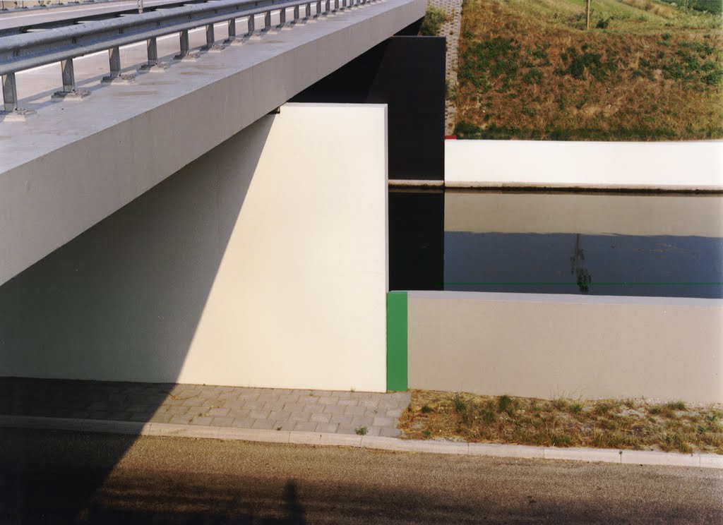 Dirksland bridge (orthogonal construction), land Art project by the sculptor Lucien den Arend. by denarend