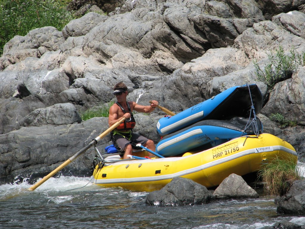 Buff guide negotiating Rainy Falls on the Rogue River, by kettner