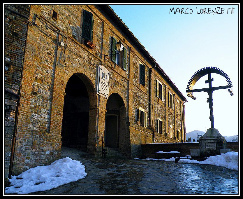 COLLAMATO DI FABRIANO (AN) - PORTA DEL CASTELLO by Marco Lorenzetti