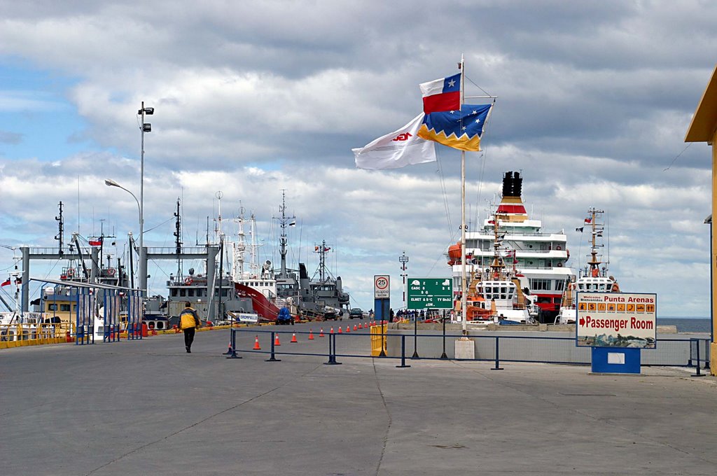 Hafen Punto Arenas by bulach