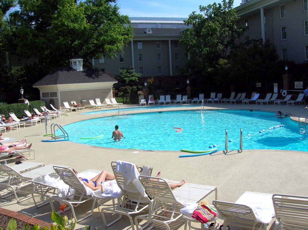 Outdoor Pool Opryland Hotel by Frank11