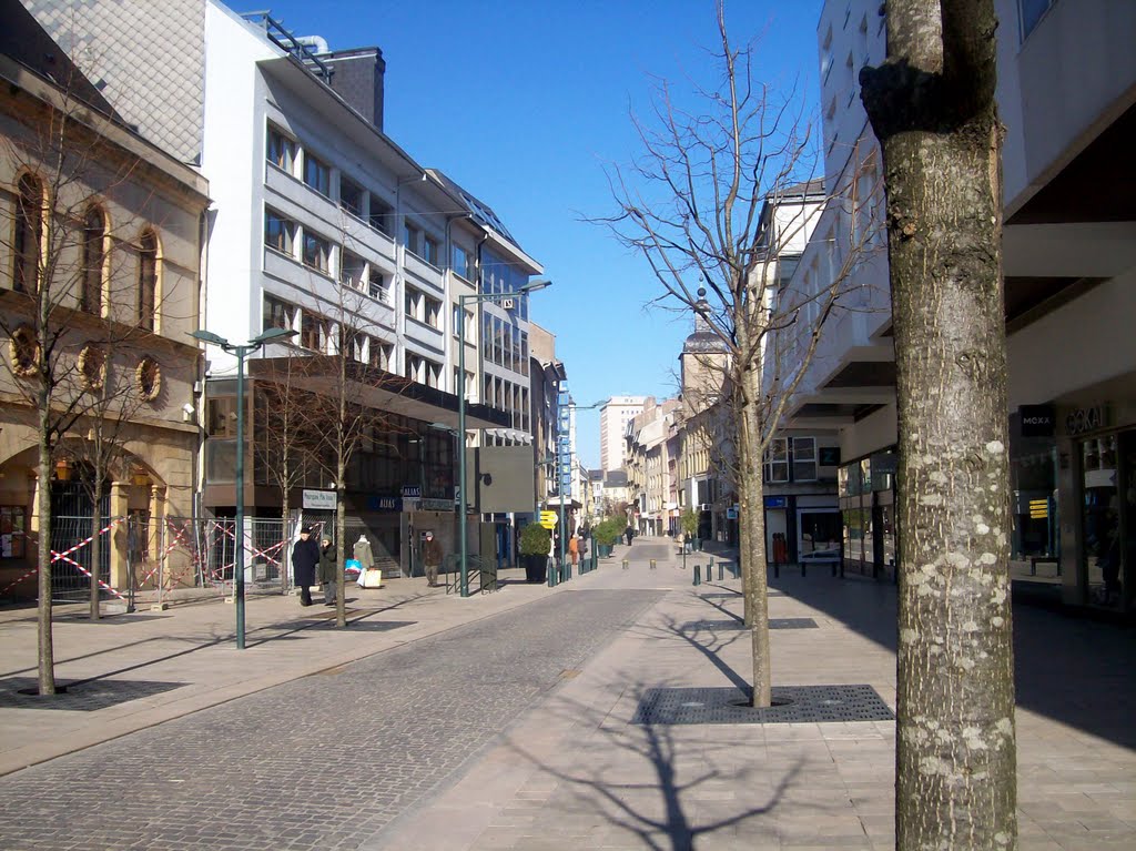 THIONVILLE. Rue de PARIS. by LUDIVINE