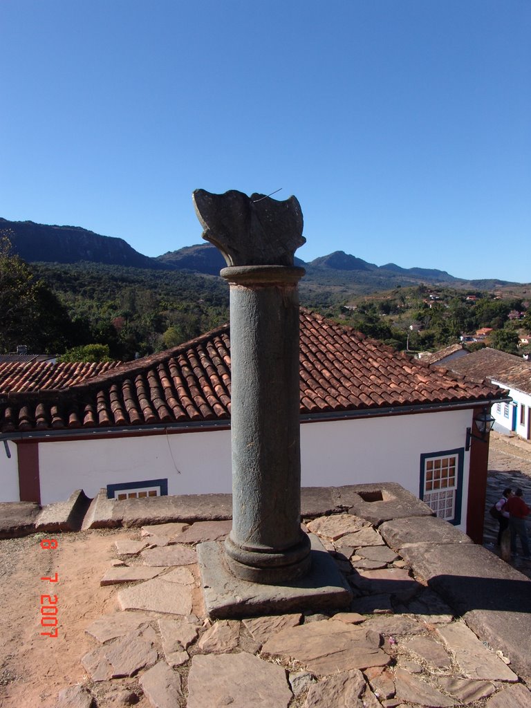 Relogio de Sol da Matriz de Santo Antonio - Tiradentes - MG - 21º 6' 35.95" S 44º 10' 42.21" W by GELASBRFOTOGRAFIAS G…